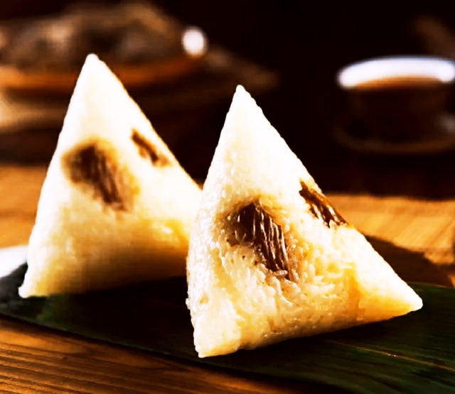 孩子们都喜欢吃粽子,外面的不卫生,就学做煮了一锅,还相当不错