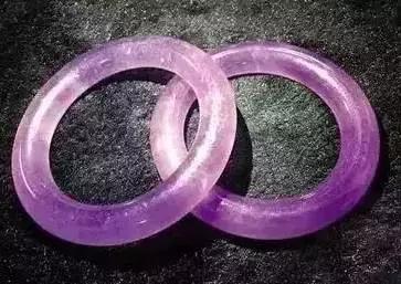 啤酒瓶冒充翡翠手镯全过程曝光,啤酒瓶制作冒充的翡翠手镯