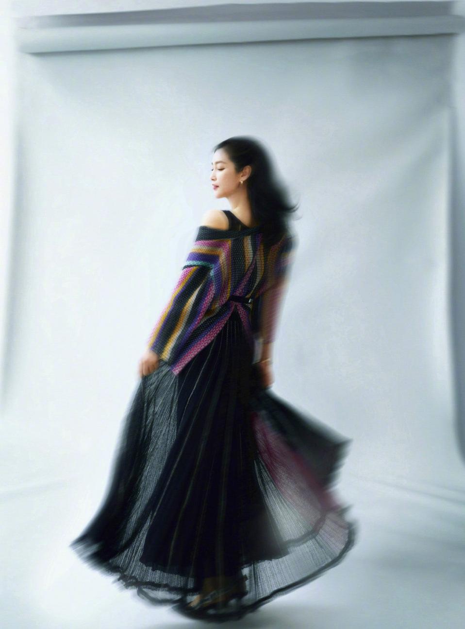 李冰冰粉色针织长裙,李冰冰惊艳穿裙