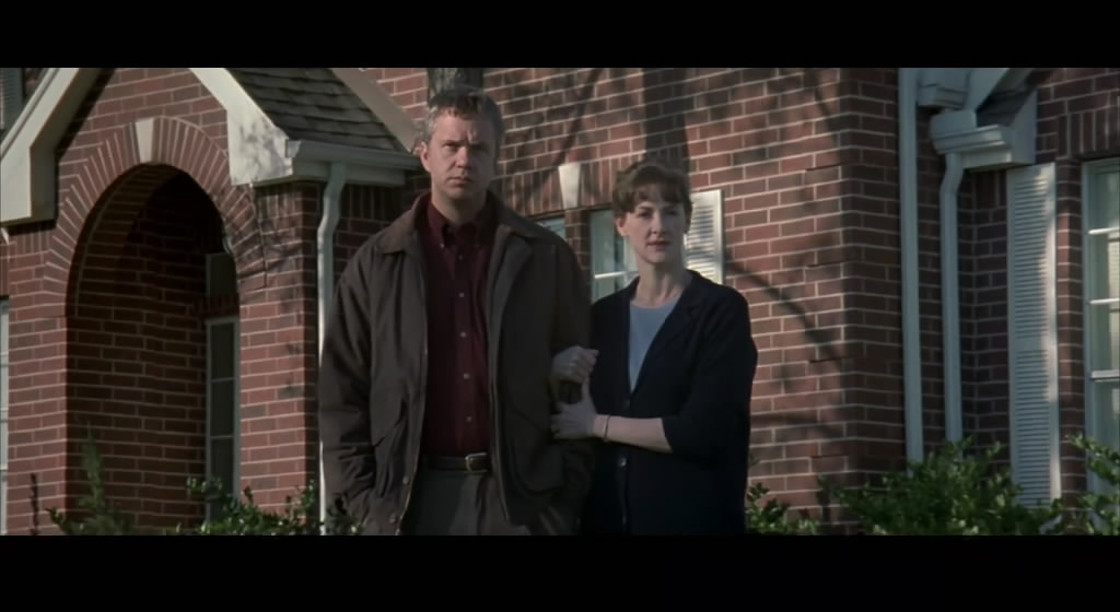 肖申克的救赎男主坐在屋顶的图片,肖申克的救赎男主妻子是谁杀的