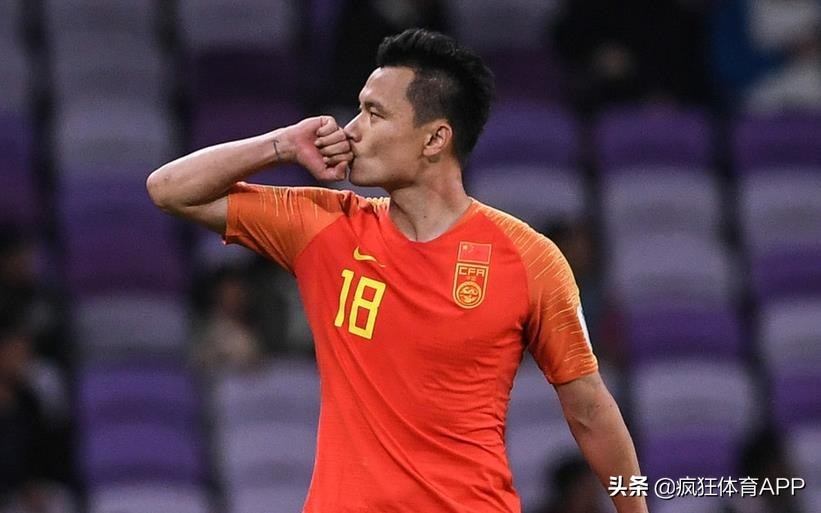 国足0比1输卡塔尔郜林,郜林国足首秀东亚杯