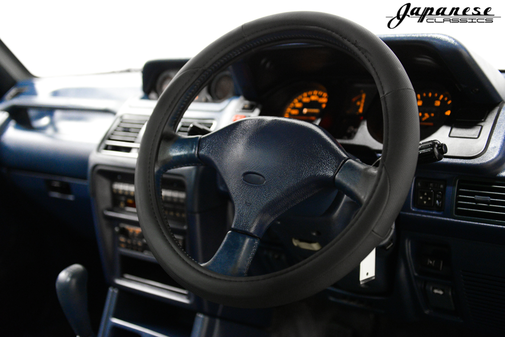 国外91年二手三菱帕杰罗标配电子悬挂20年前就能调整驾驶模式