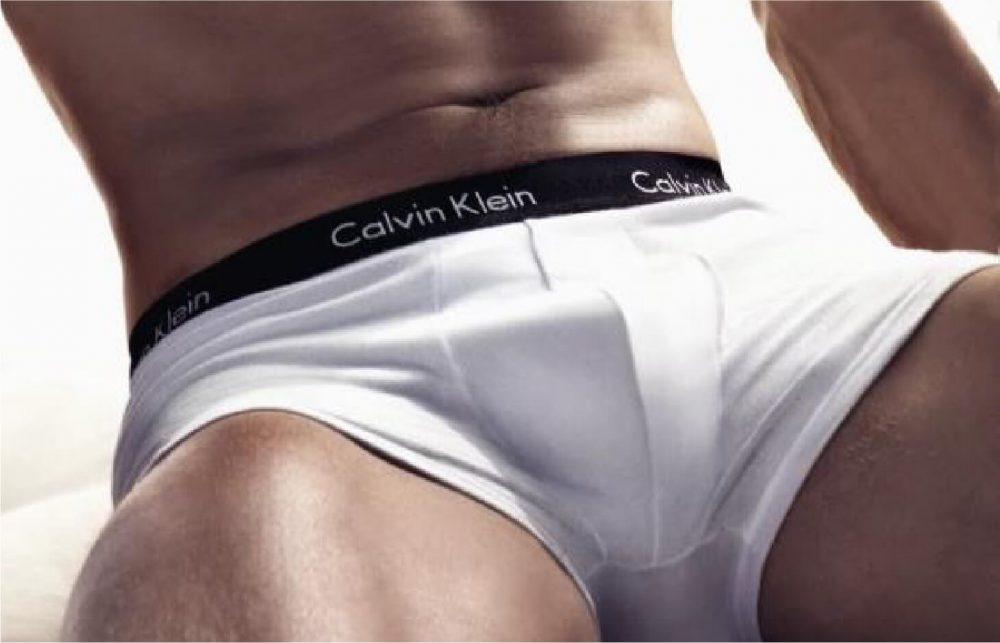 看男生第一眼看哪里代表什么,看男生第一眼先看哪个部位