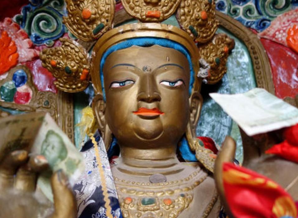 马蹄寺三十三天石窟因何得名,马蹄寺有个三十三天石窟