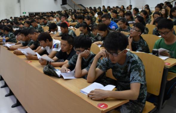 大学生的“私下交易”，只顾一时生活享乐，损害的是自己的未来