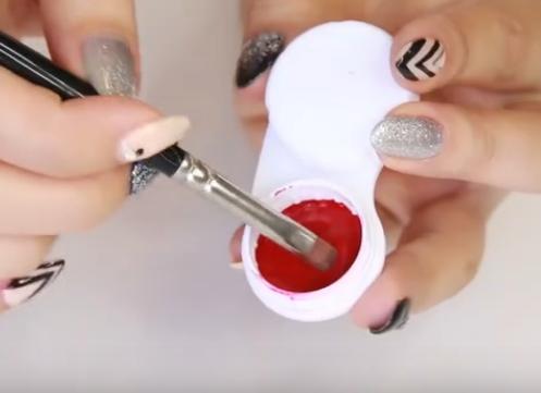 过期口红不要扔五招妙用变神器,用完的口红可以用它来做什么