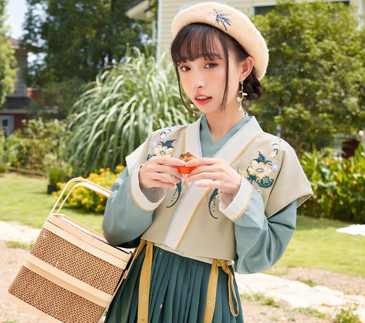 超简单的汉服发型保证可以学得会,适合汉服的发型无需发饰不是刘海