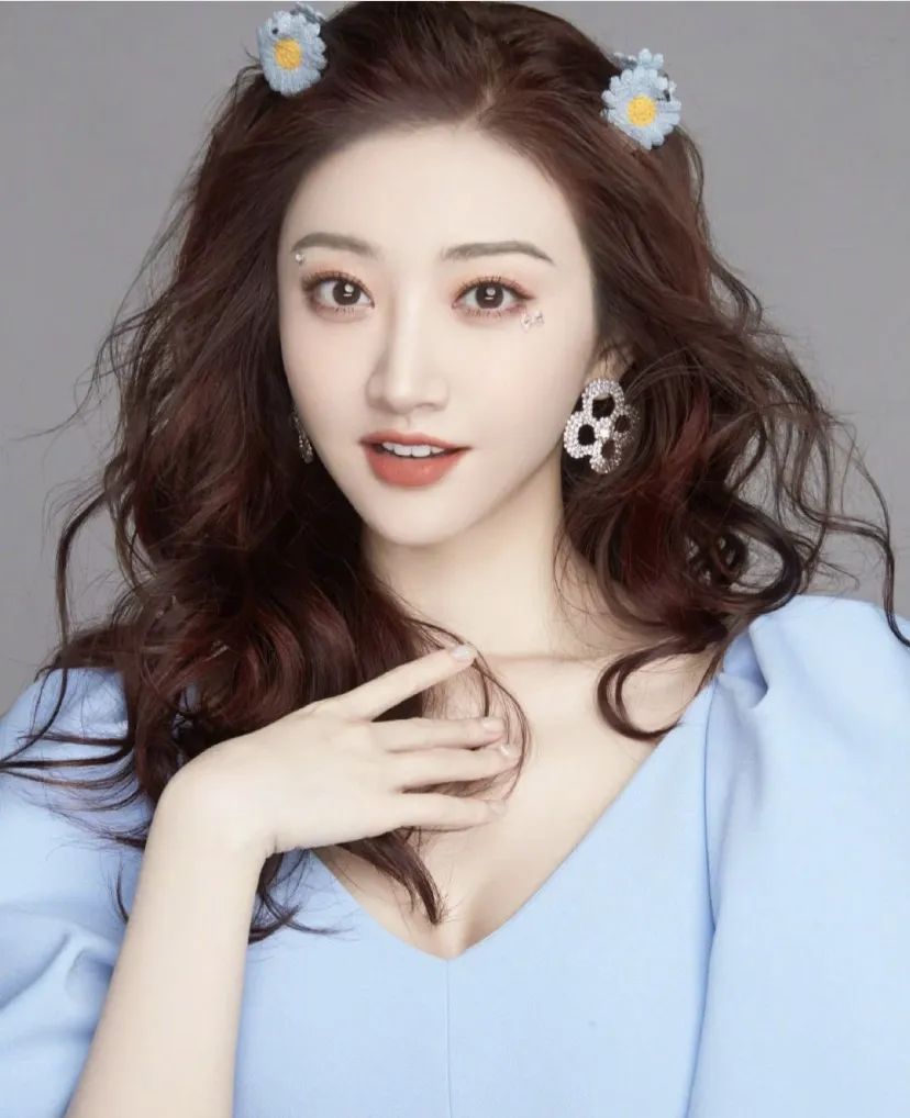 珍珠耳钉优雅永不过时,经典大方的耳钉