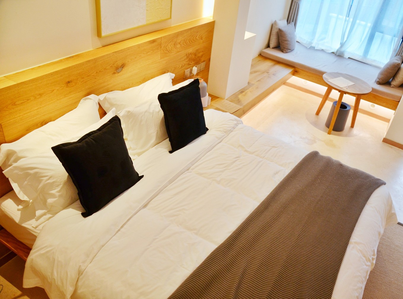 一座白楼，青山环绕，云卷雾舒～享受在莫干山野的娴静自由