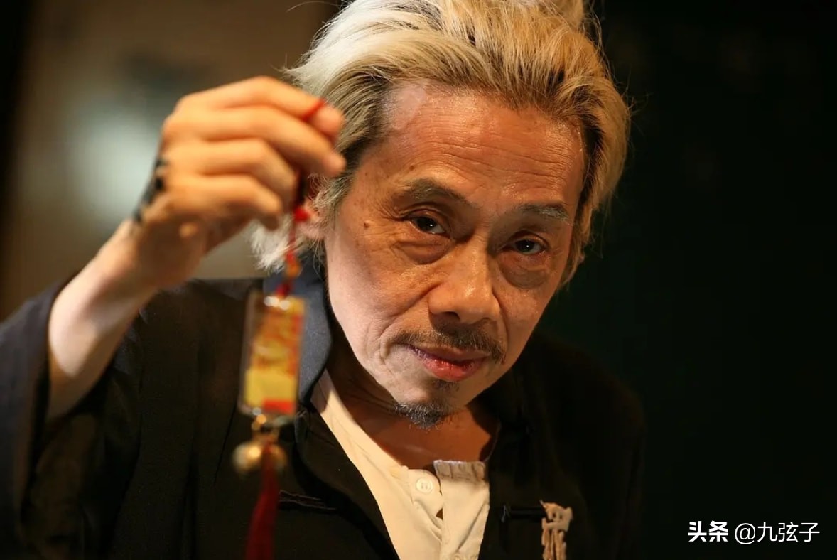 香港鼻祖歌手泰迪罗宾,香港歌手泰迪罗宾简介