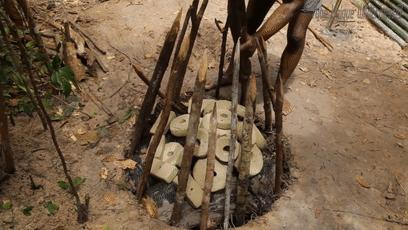 木棍怎么挖出泳池,一根棍子挖出一个游泳池