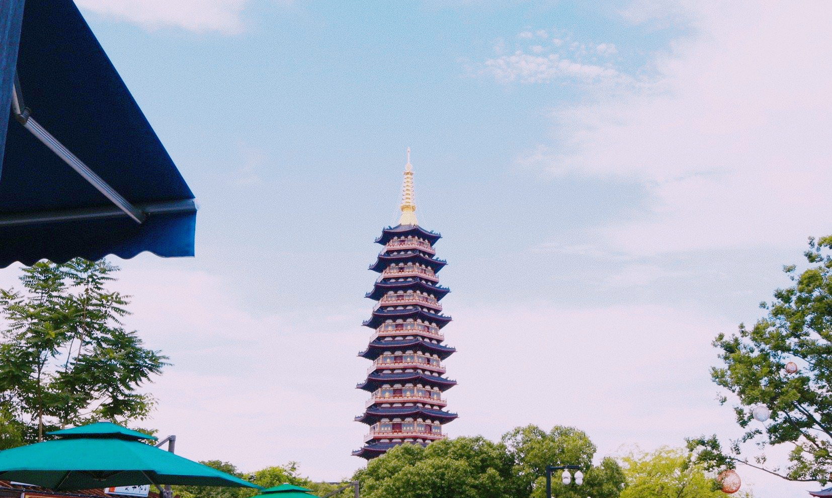 世界上价值连城的佛塔,耗资50亿打造的佛塔在哪