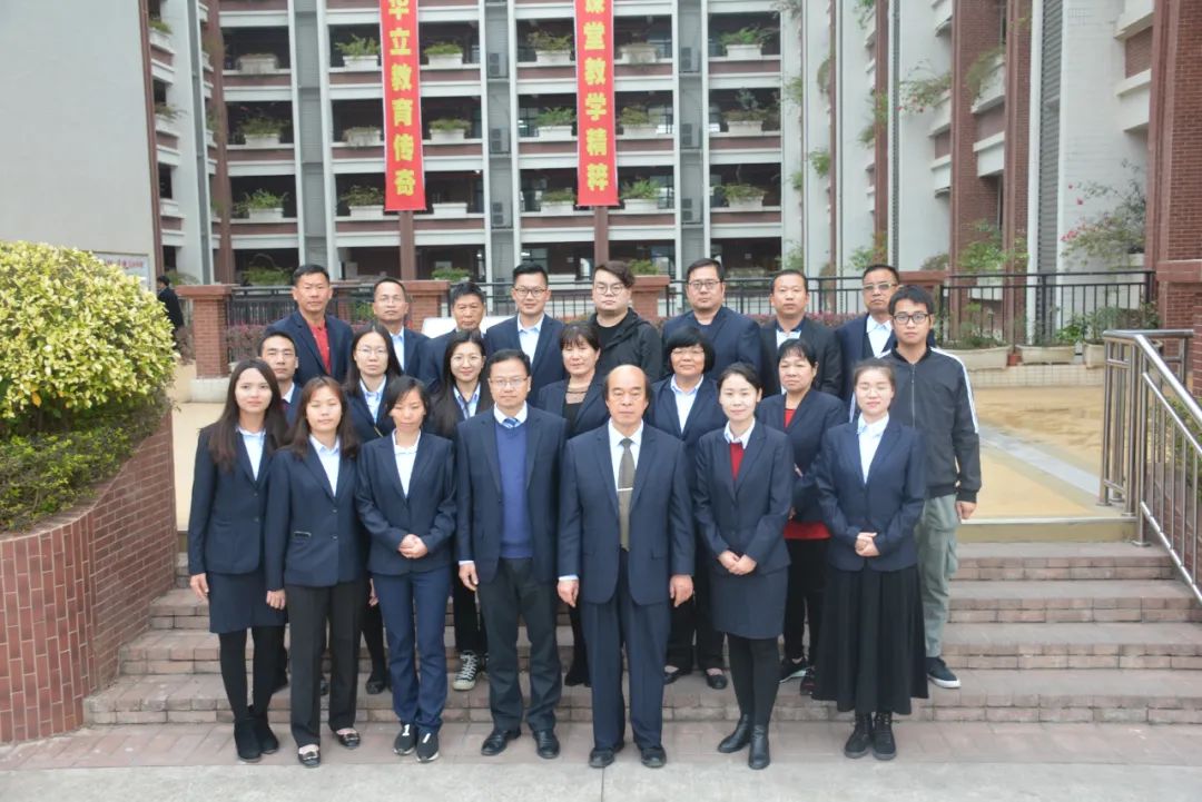 华立中英文学校是不是贵族学校,华立中英文学校升学