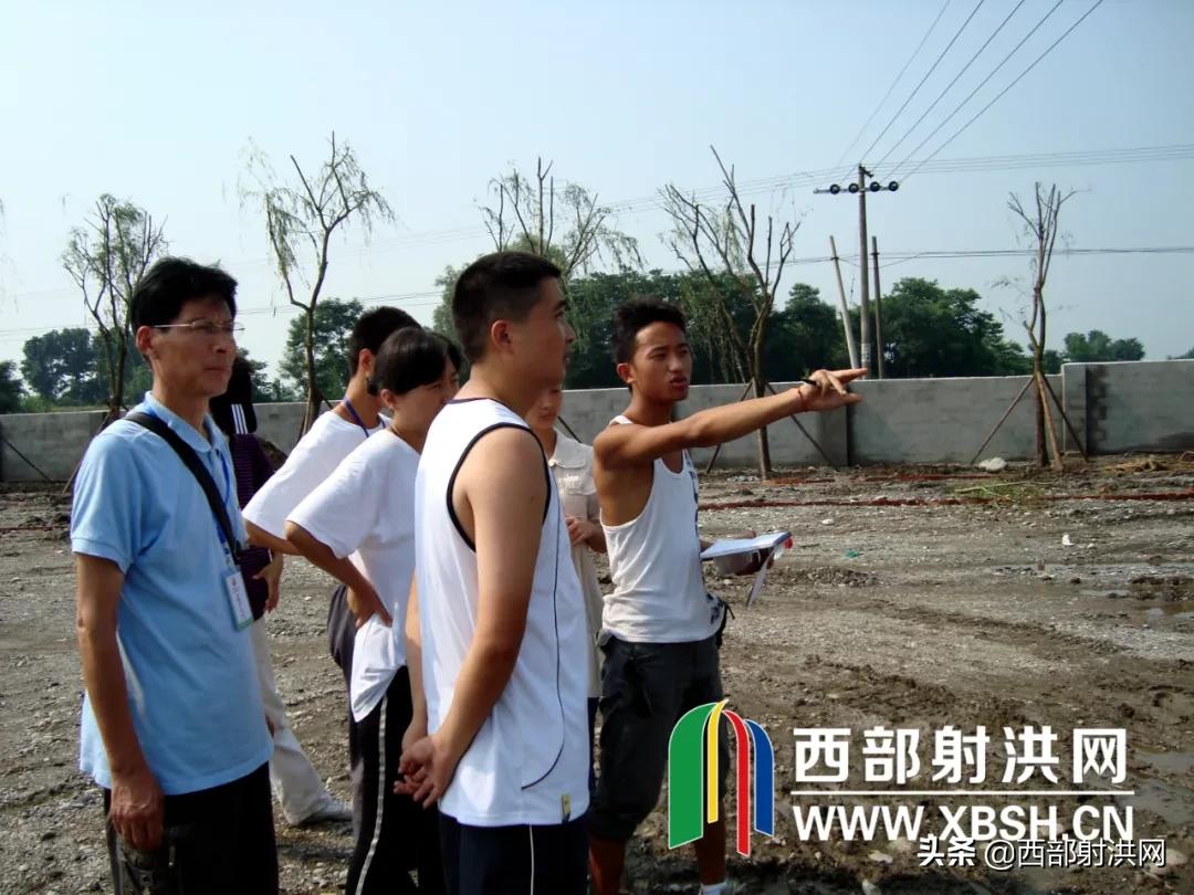 2008年汶川地震记者现场报道,2008年汶川地震伤感视频