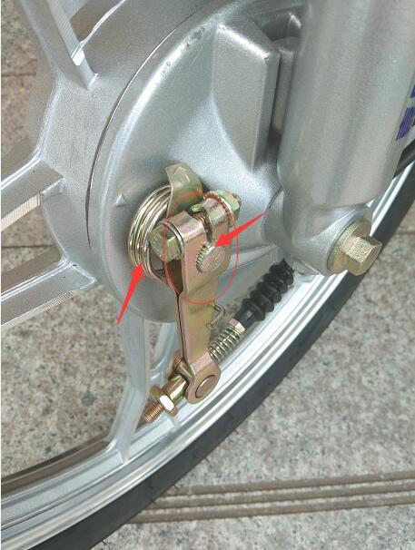 刹车盘轴头生锈怎么去除,刹车凸轮轴锈蚀怎么拆