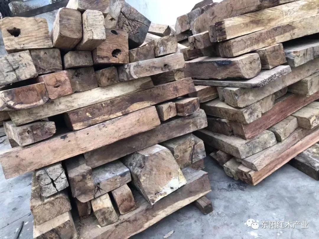 什么时候买红木家具便宜点,哪里的红木家具货真价实又便宜