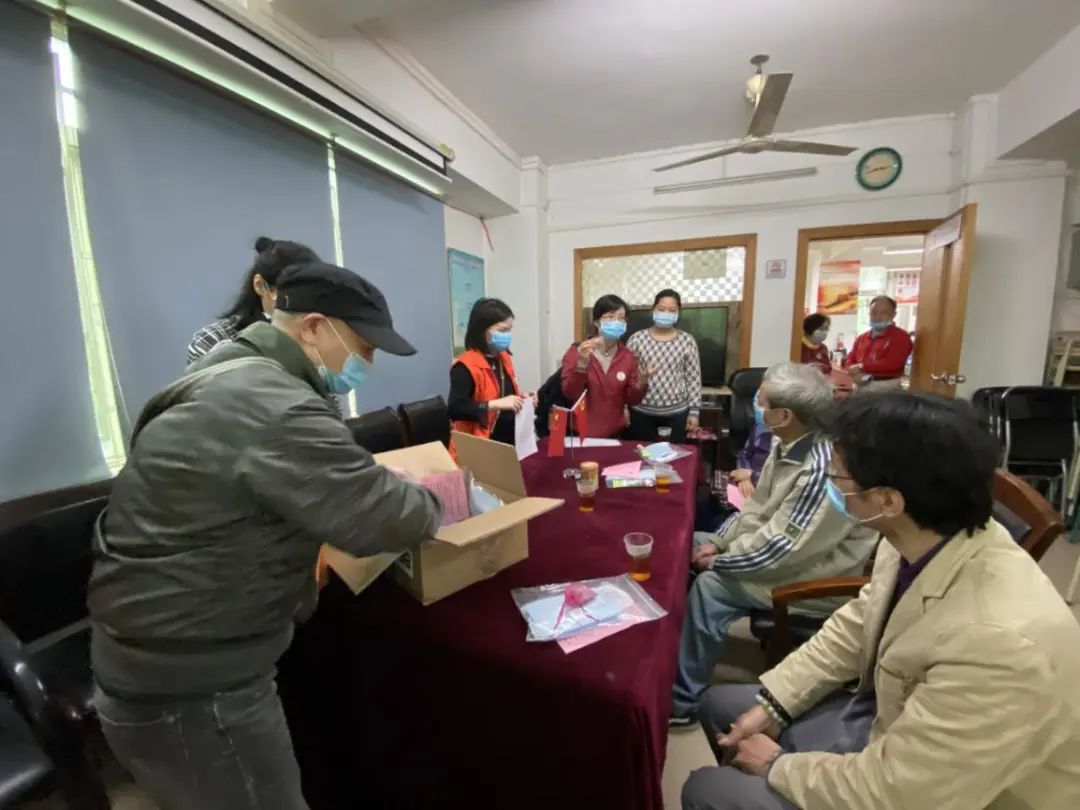 荔湾|华林街的这些街坊收到了一份暖心大礼包……
