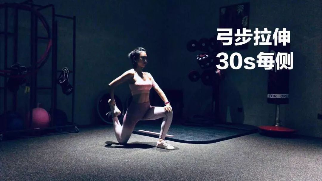 一个简单的腿部拉伸韩国 (韩国减小腿最快的方法)