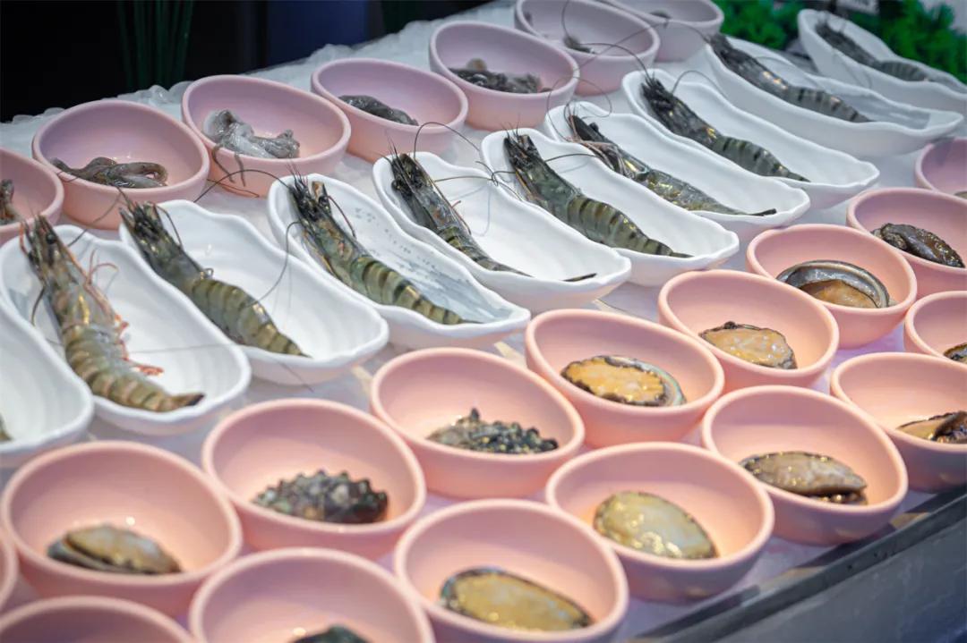 颐海国际海鲜自助海胆,北京海鲜自助海胆鳌虾不限量