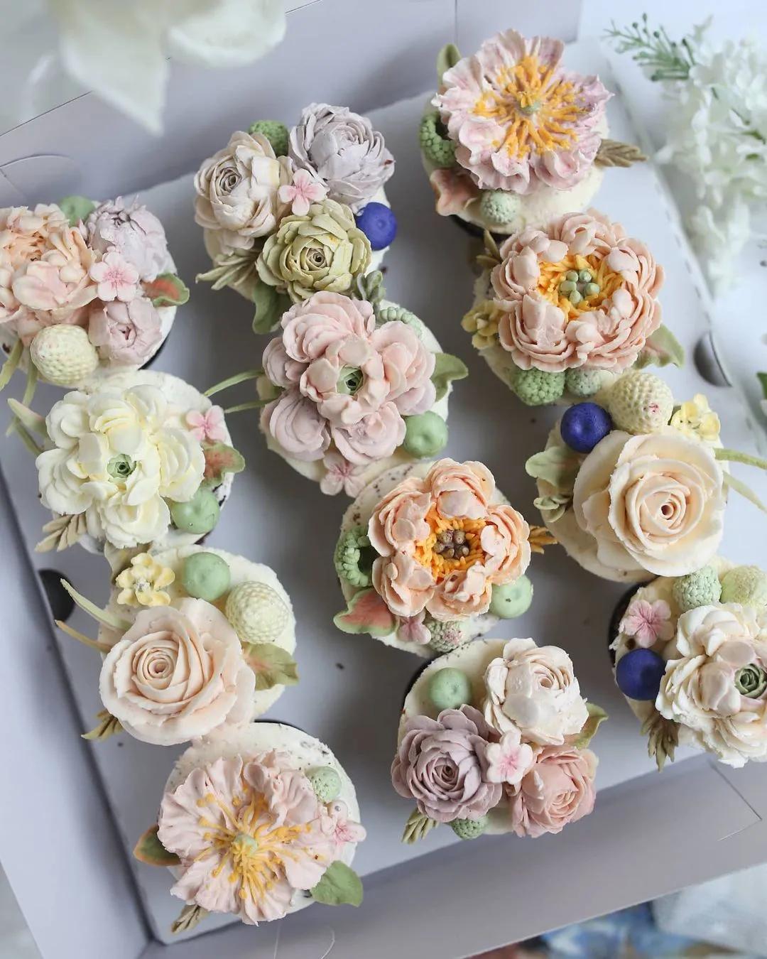 六种不同口味母亲节蛋糕,哈尔滨母亲节蛋糕款式最新图片