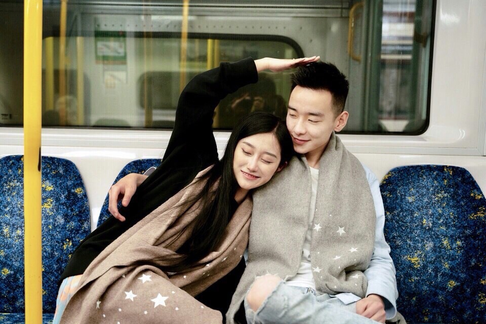 圣诞节撒糖,圣诞节送阿尔卑斯糖果