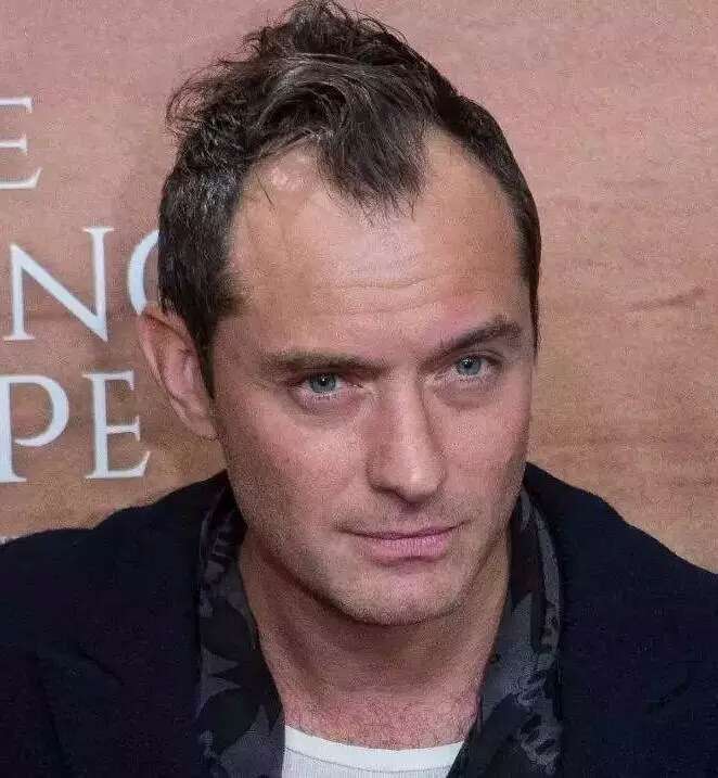 袁泉和陶虹颁奖视频,陶虹袁泉谁火了