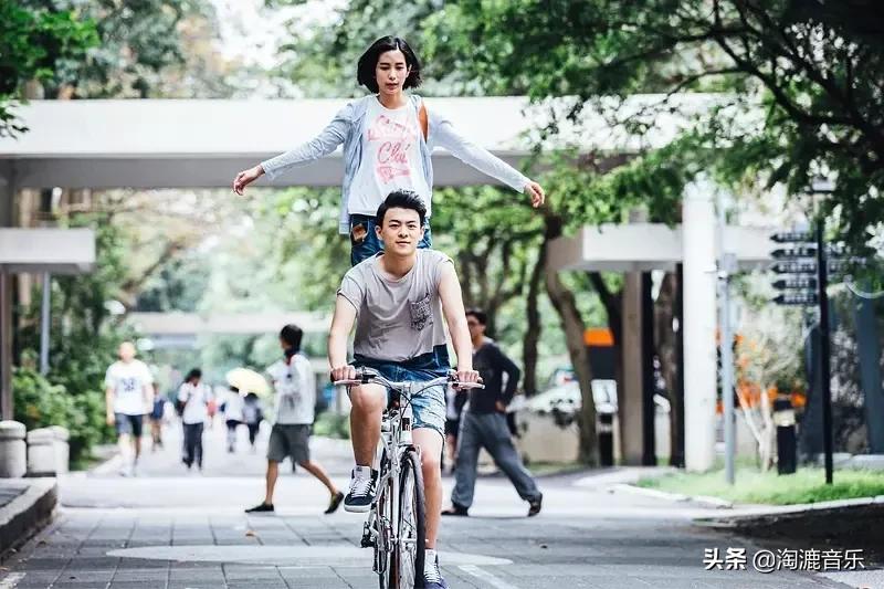 他用一首歌，把所有人困在一段*恋虐**里20年