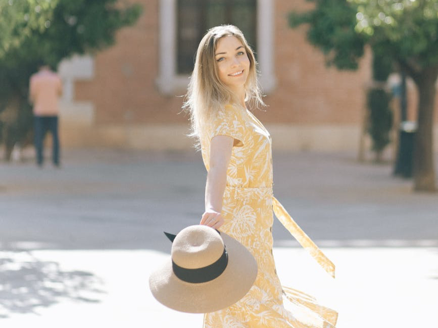 男人为结婚准备一万红包，新娘却要两万开门费：考验他对我的爱