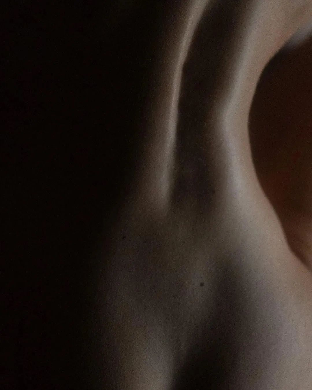 这些情而不色的「局部特写」，也太高级了吧