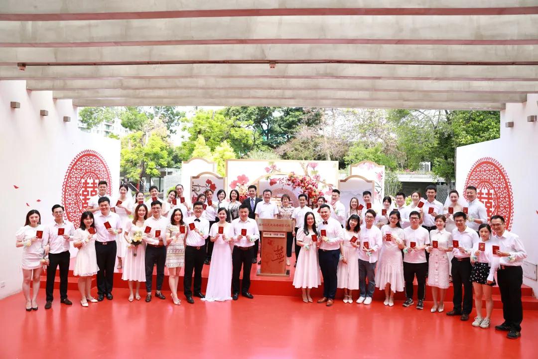 甜蜜520婚姻登记报道,民政局520领证结婚现场