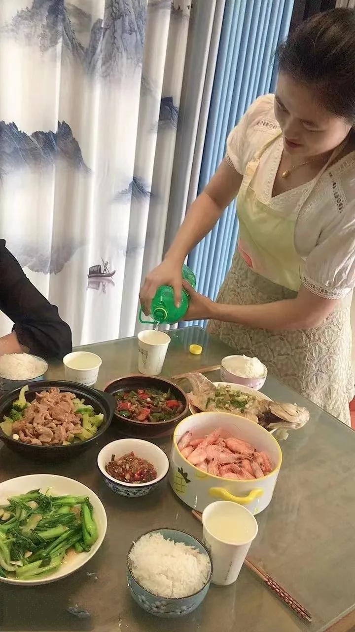 卖豆腐花,张曼玉卖豆腐花的视频