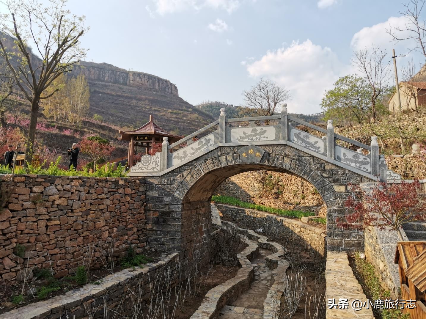 岱崮真是个美丽而神奇的地方,岱崮地貌典型代表景区