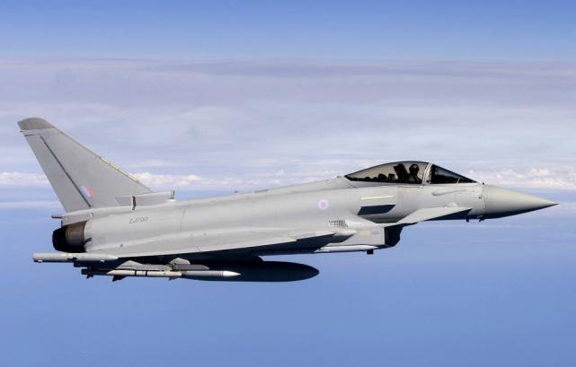 苏35对比阵风,价值8300万的苏35