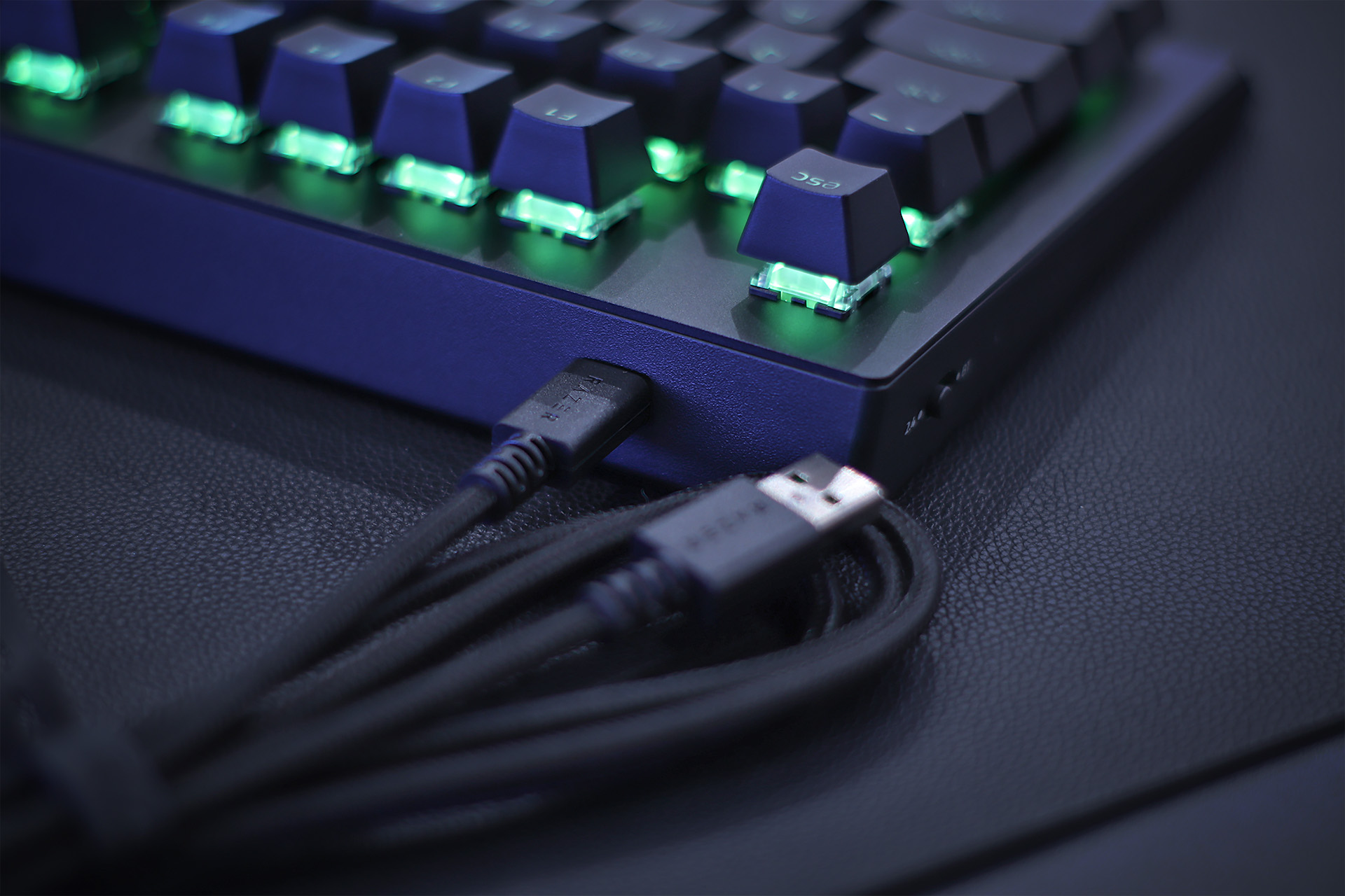 雷蛇无线机械键盘外设测评,雷蛇入耳式耳机游戏测评