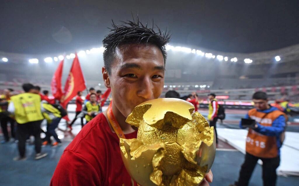 2019中超联赛恒大两次战胜上港,中超2018赛季恒大对上港