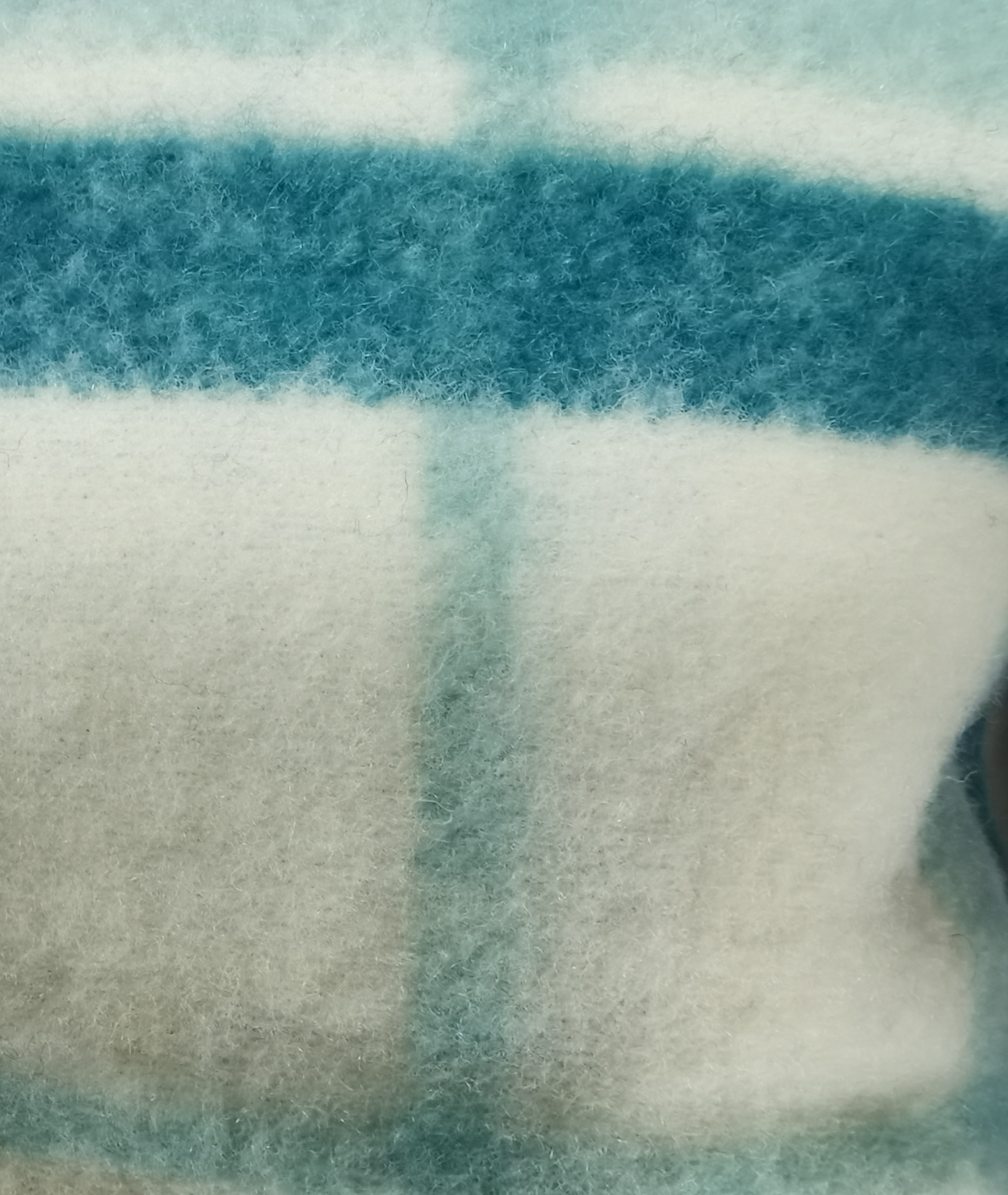 毛织物品种及特点,精纺粗纺毛织物的区别