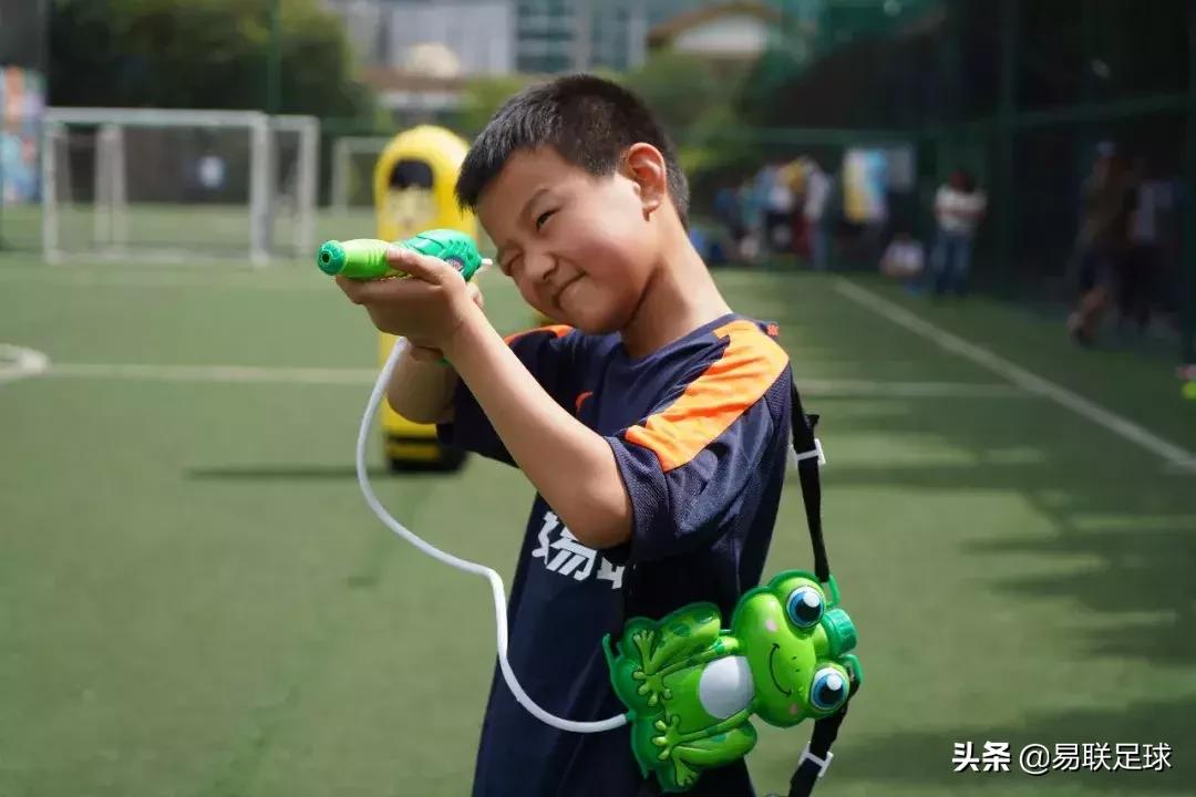易联梯队训练赛,西安暑假易联足球培训班青少年
