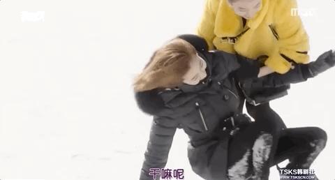 这个被嘲矮的超模火了！一脸硬伤，为啥还被Dior、Prada抢着宠？