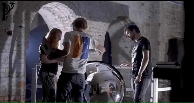 这个时代不是拼命就有用的,这个时代并不是努力就一定能赚钱