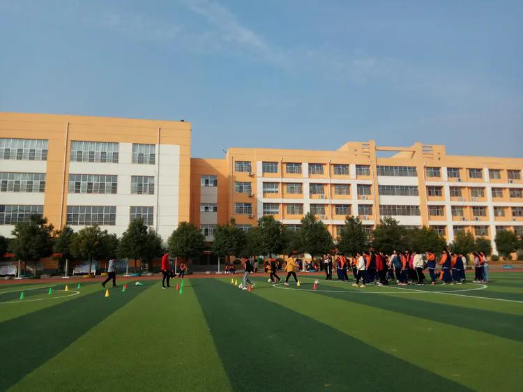 临沂罗庄八小第一天上学,临沂八小最新动态