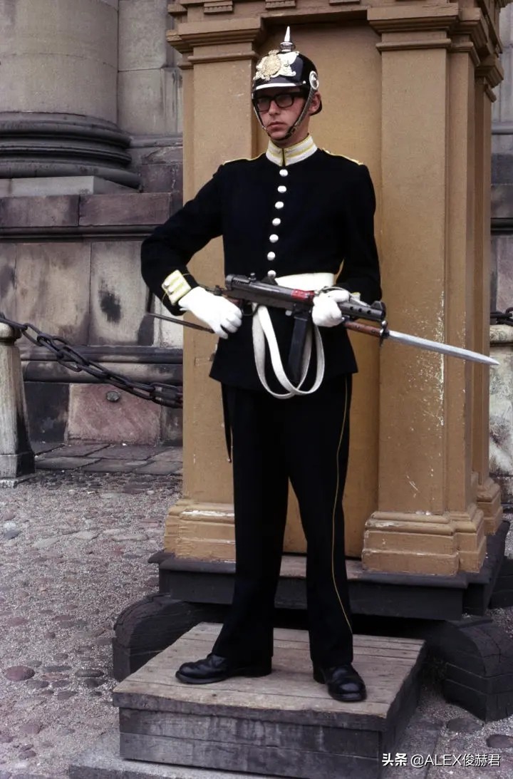 二战九毫米冲锋枪,海豹突击队曼迪使用的冲锋枪