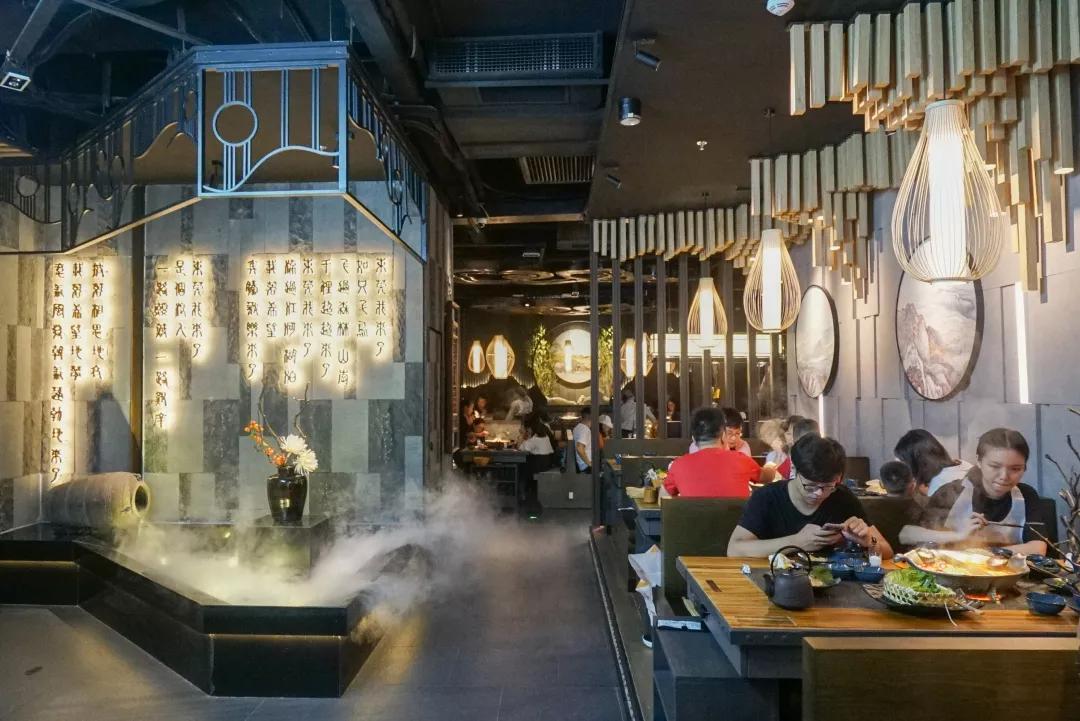 东城万达今天营业吗,万达排队店