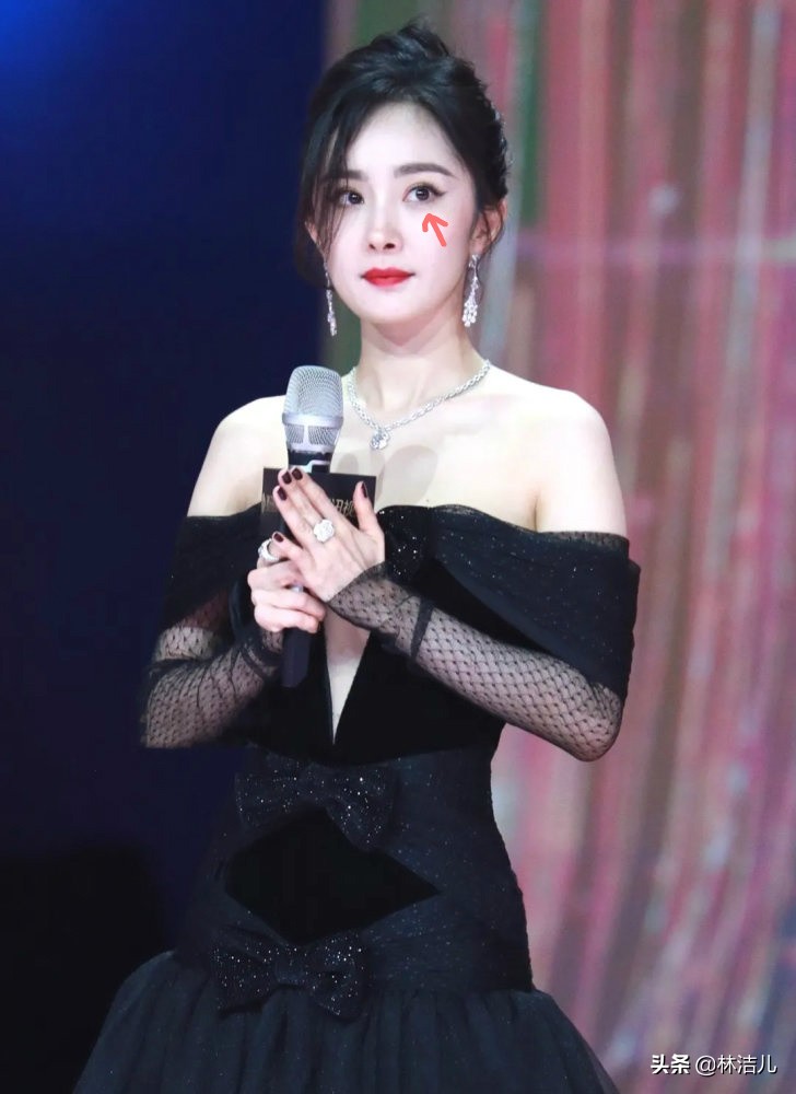 你怎么看待杨幂用两万块的眼霜,用眼霜也抵挡不住黑眼圈