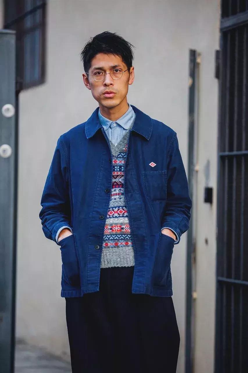 毛衣是冬季的基础单品,毛衣要更适合寒冬