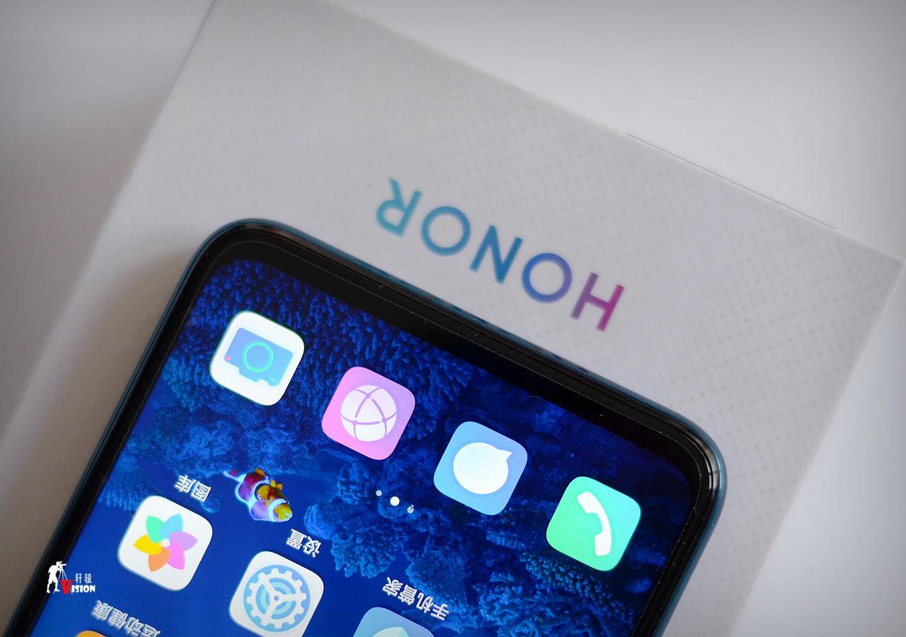 荣耀20pro评测视频,荣耀20与荣耀20pro深度评测