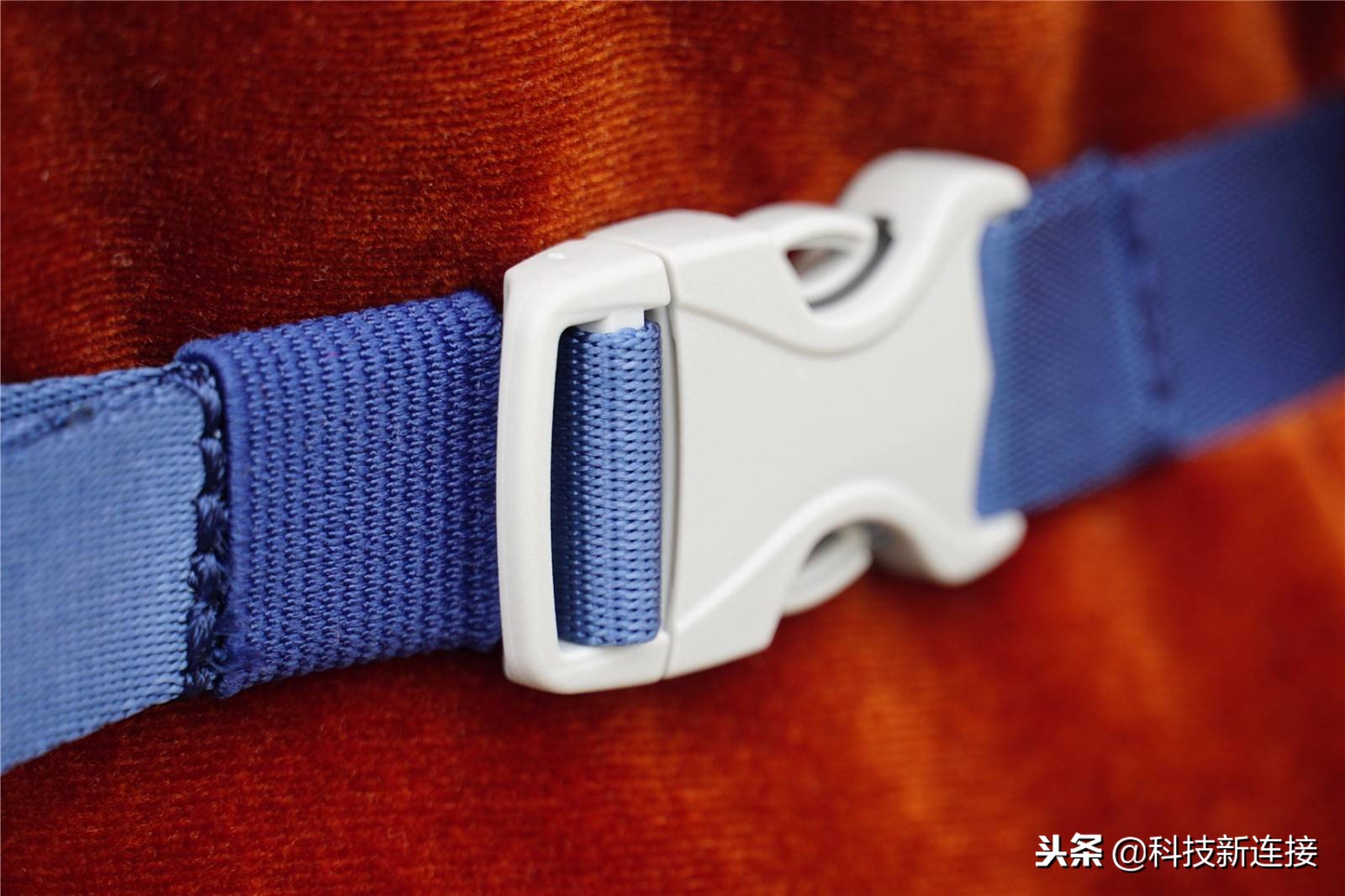 米兔书包新款,米兔书包2代与3代的差别