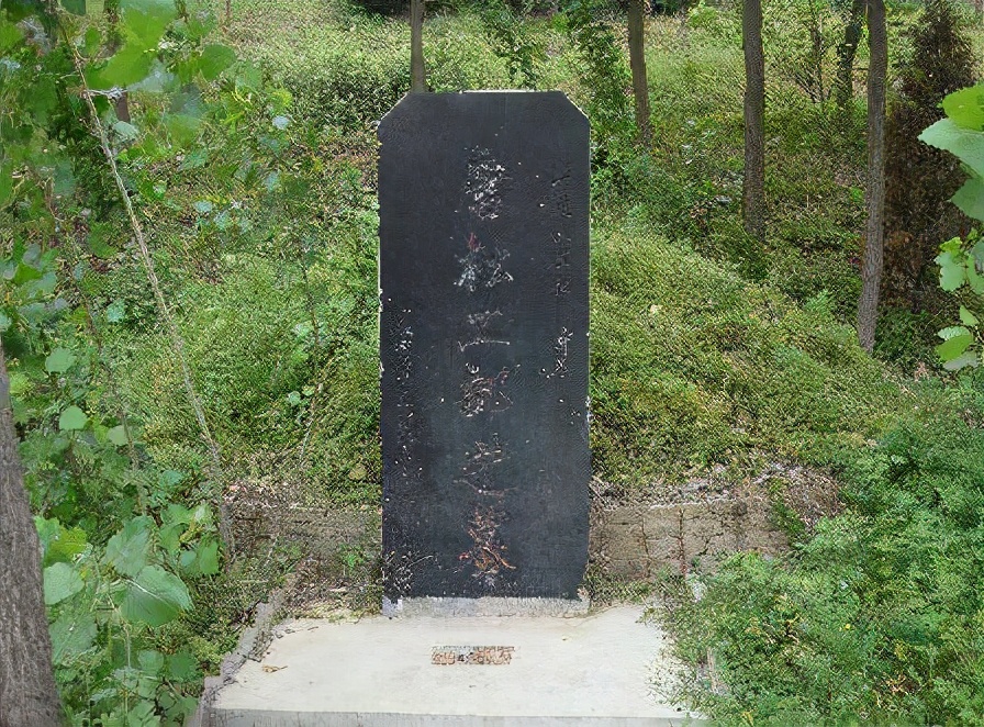 杜甫死后埋葬在哪里,杜甫死后被埋在哪里