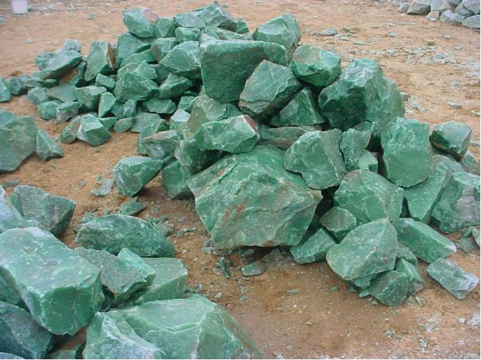 捡石头石英石和玉的区别的技巧图,捡石头怎么区别石英石与玉石