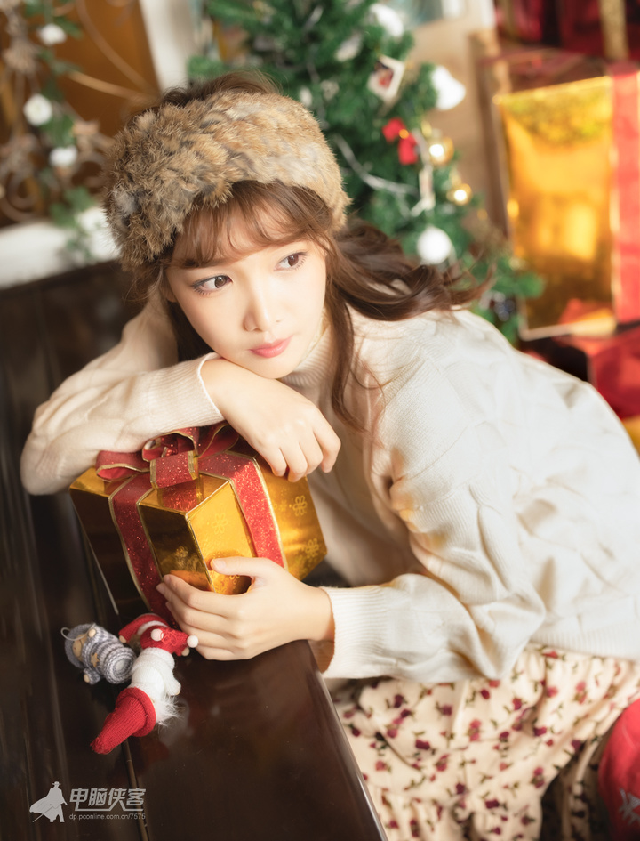 慵懒风写真小姐姐,圣诞小姐姐写真视频