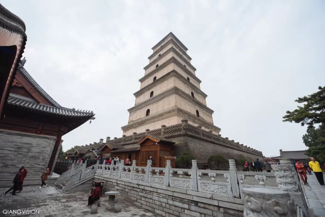 汉服一日游西安攻略,西安大唐不夜城汉服